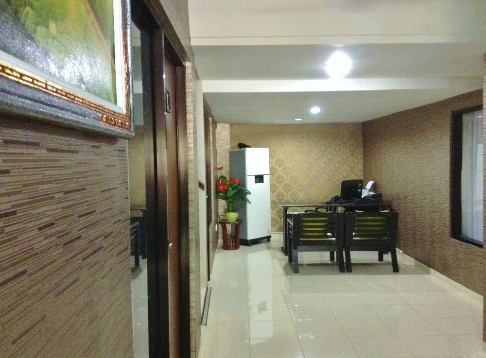 Hotel Oyo 734 Tuban Torres 3*