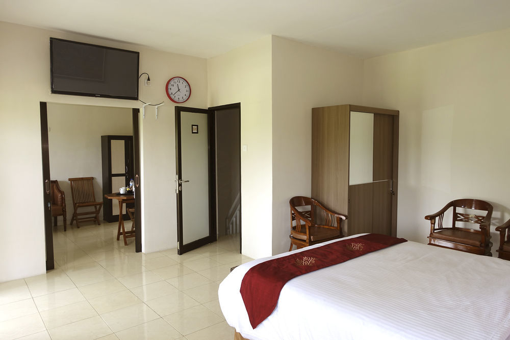Oyo 734 Tuban Torres